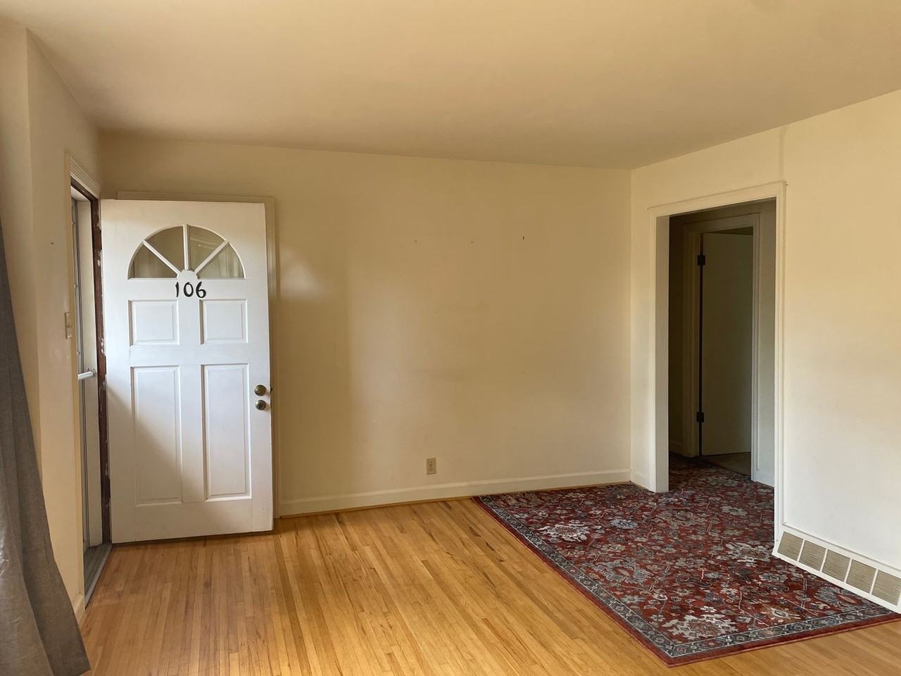 106 Silver Bluff Rd - Photo 5 of 50
