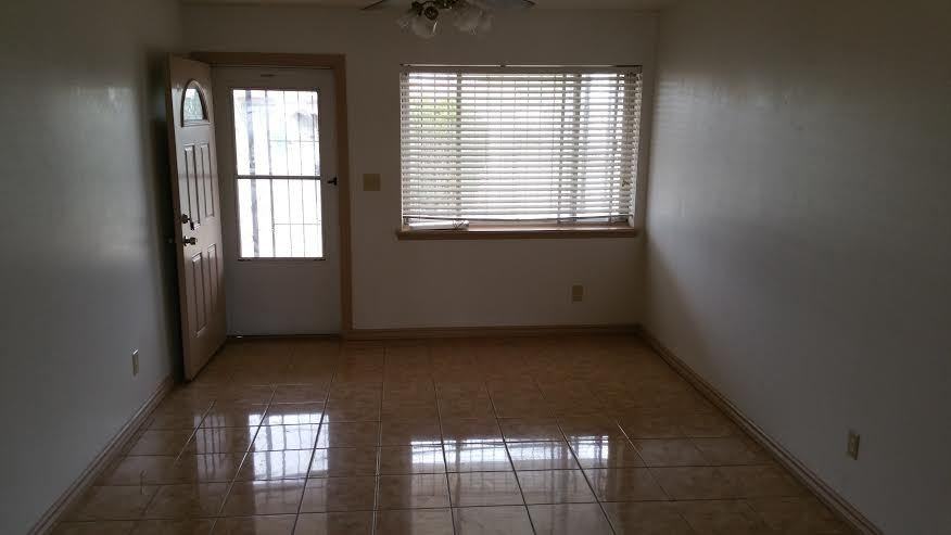 5816 Blackhawk Dr - Photo 3 of 9