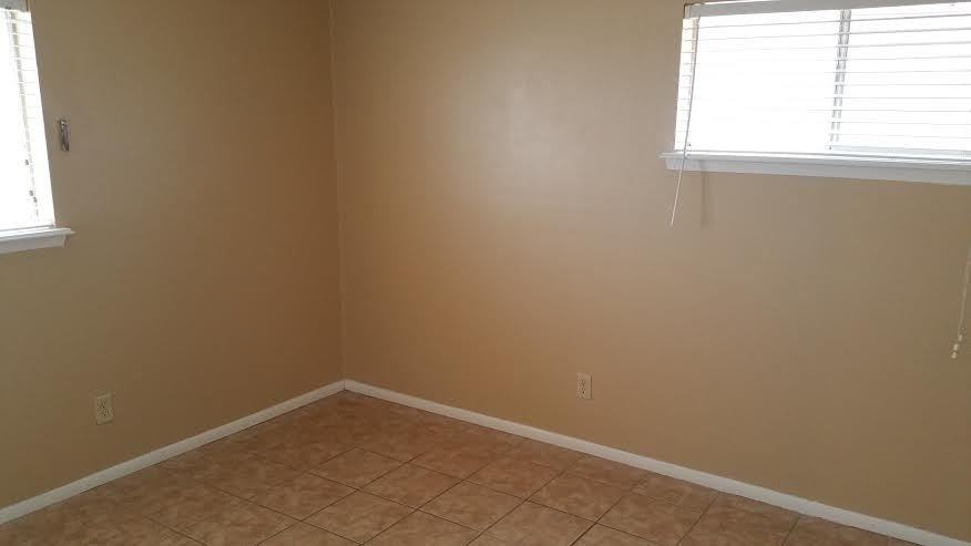 5816 Blackhawk Dr - Photo 7 of 9