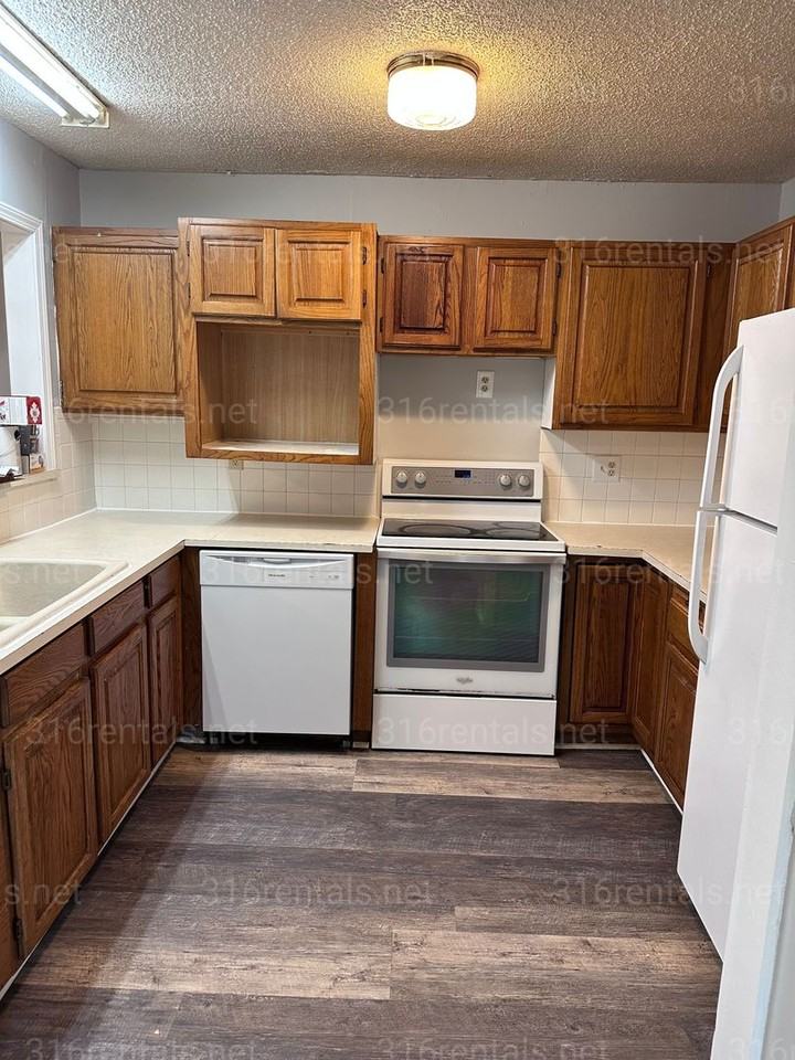 4722-4724 4722-4724 E 8th St N - 4724 E 8th St N - Photo 5 of 9