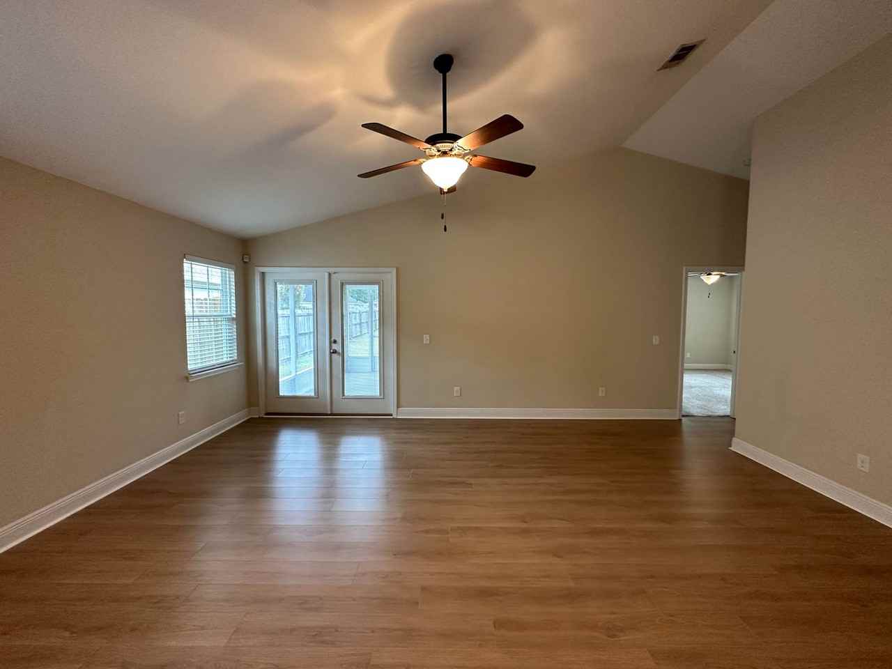 5085 Teresa Dr - Photo 3 of 23