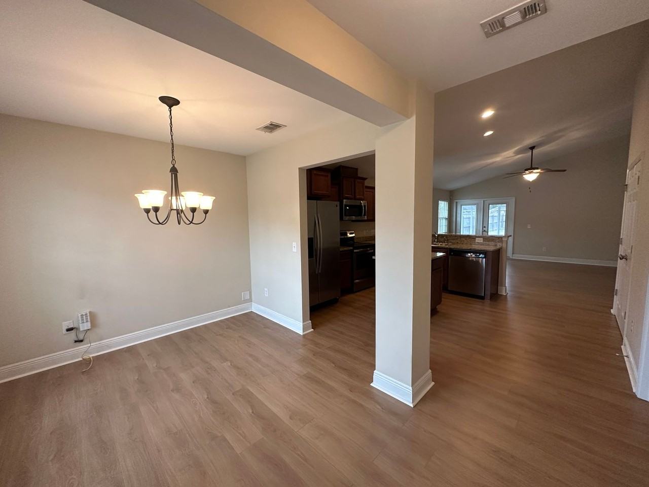 5085 Teresa Dr - Photo 4 of 23