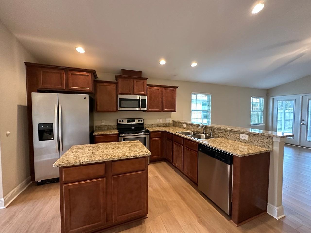 5085 Teresa Dr - Photo 5 of 23