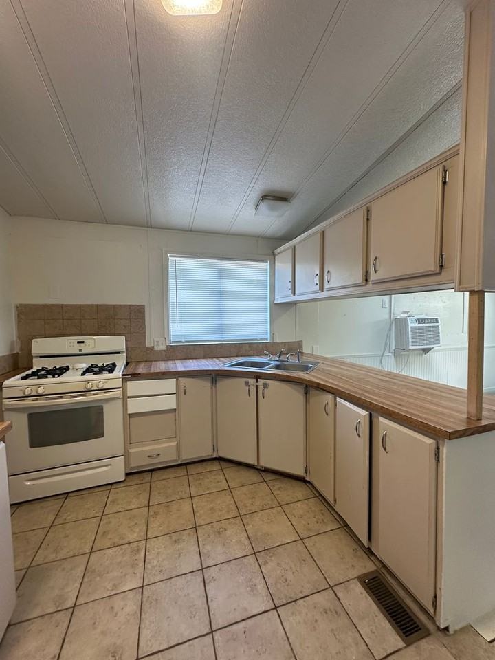 8 Diablo Cir - Photo 5 of 14