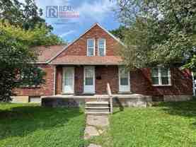 111 109-111-113 E Oakley St - 111 #111 - Photo 1 of 1