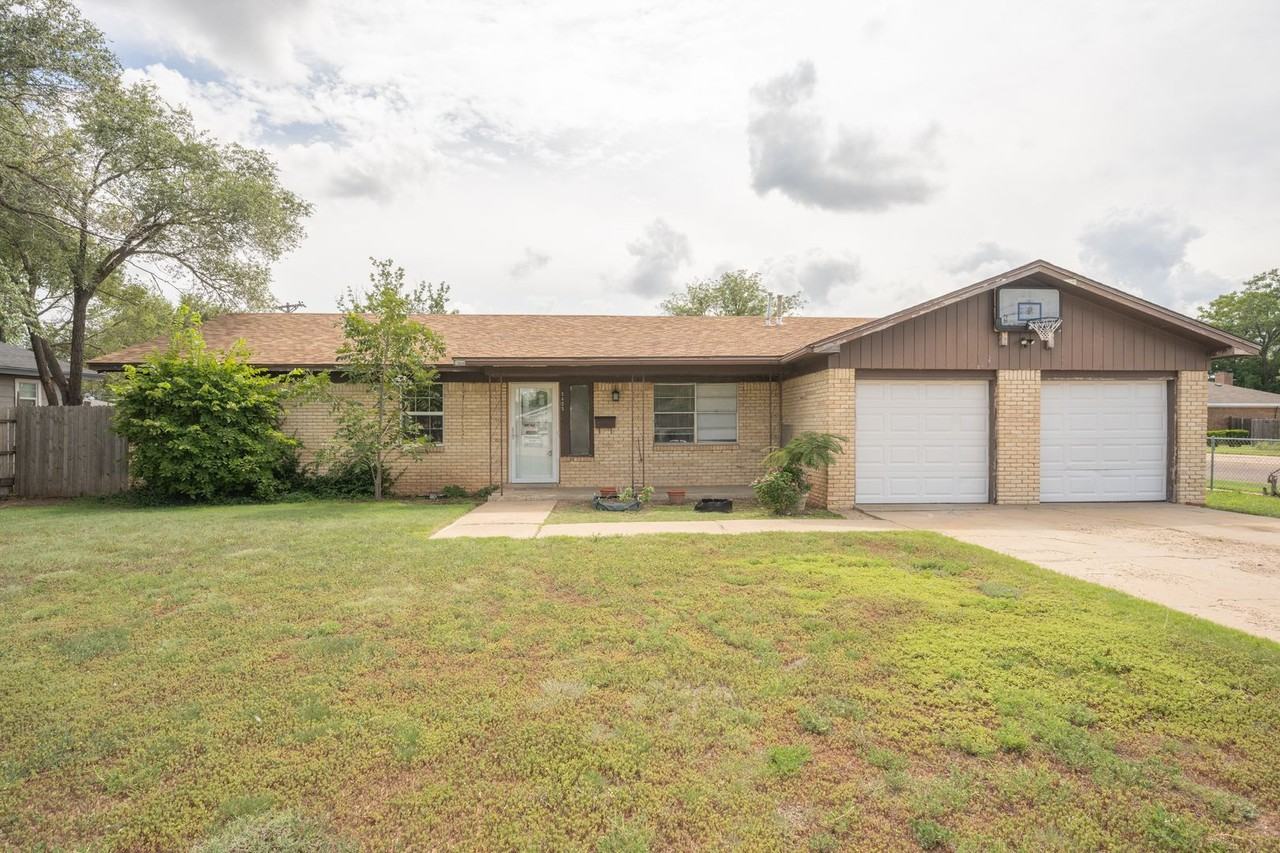 5405 Westgate Dr - Photo 2 of 19