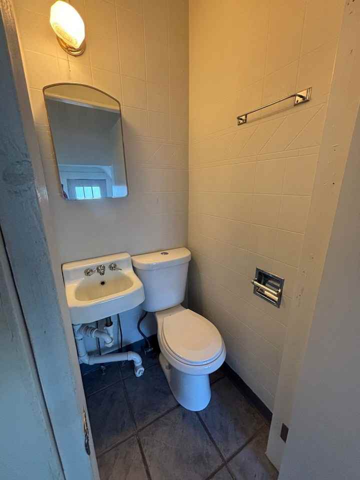 3553 Nordway Rd - Photo 5 of 12