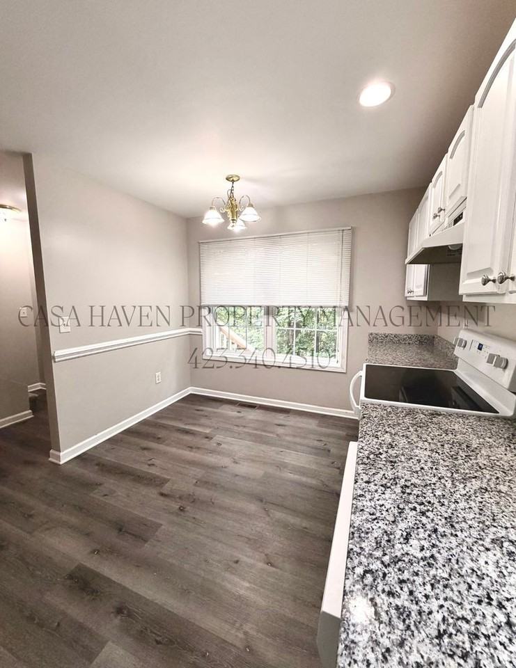 1522 Linden Ave - Photo 7 of 19