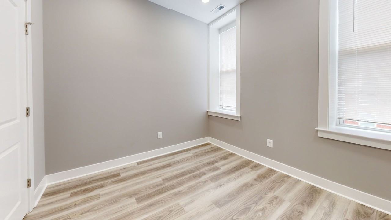 225 Park Ave - Photo 5 of 7