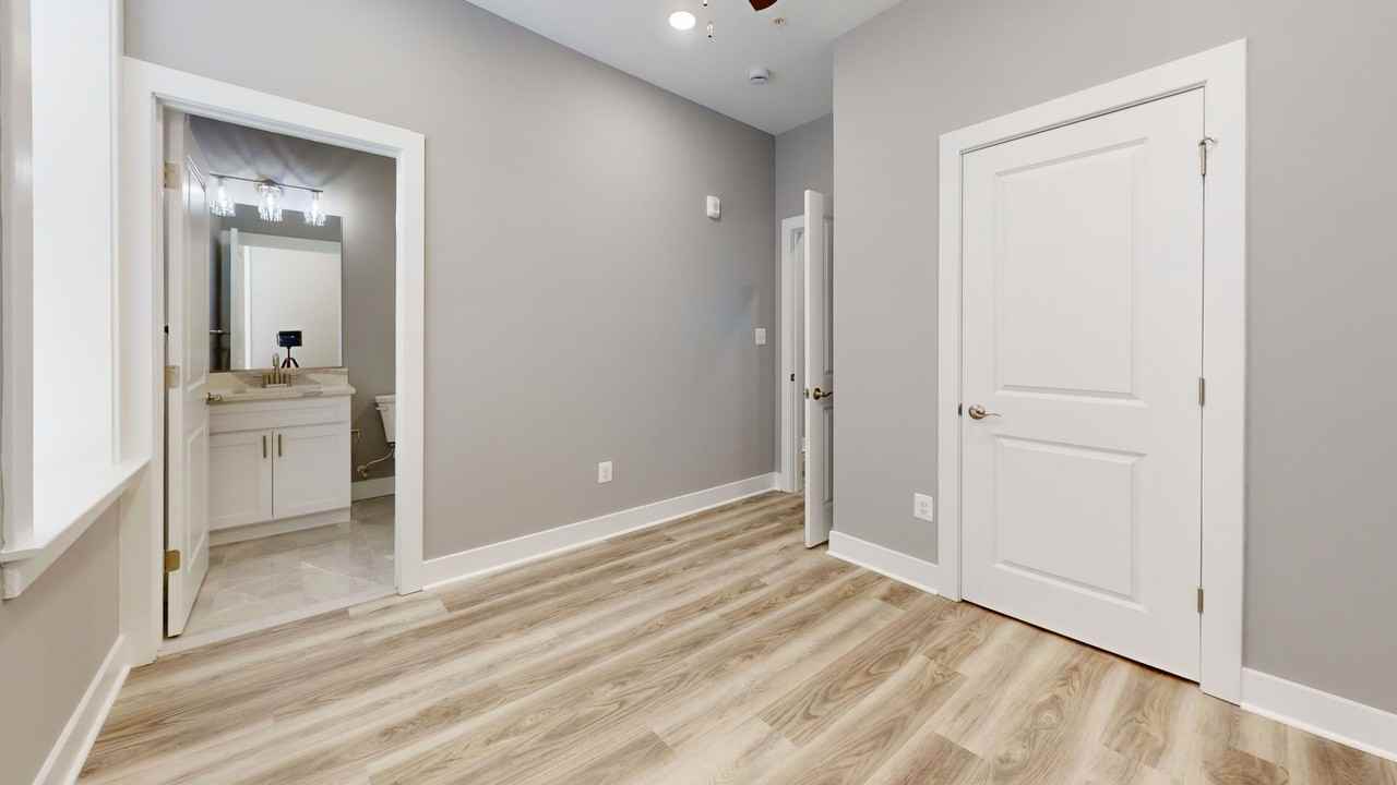 225 Park Ave - Photo 6 of 7