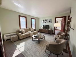 featured image of 133 E Park St