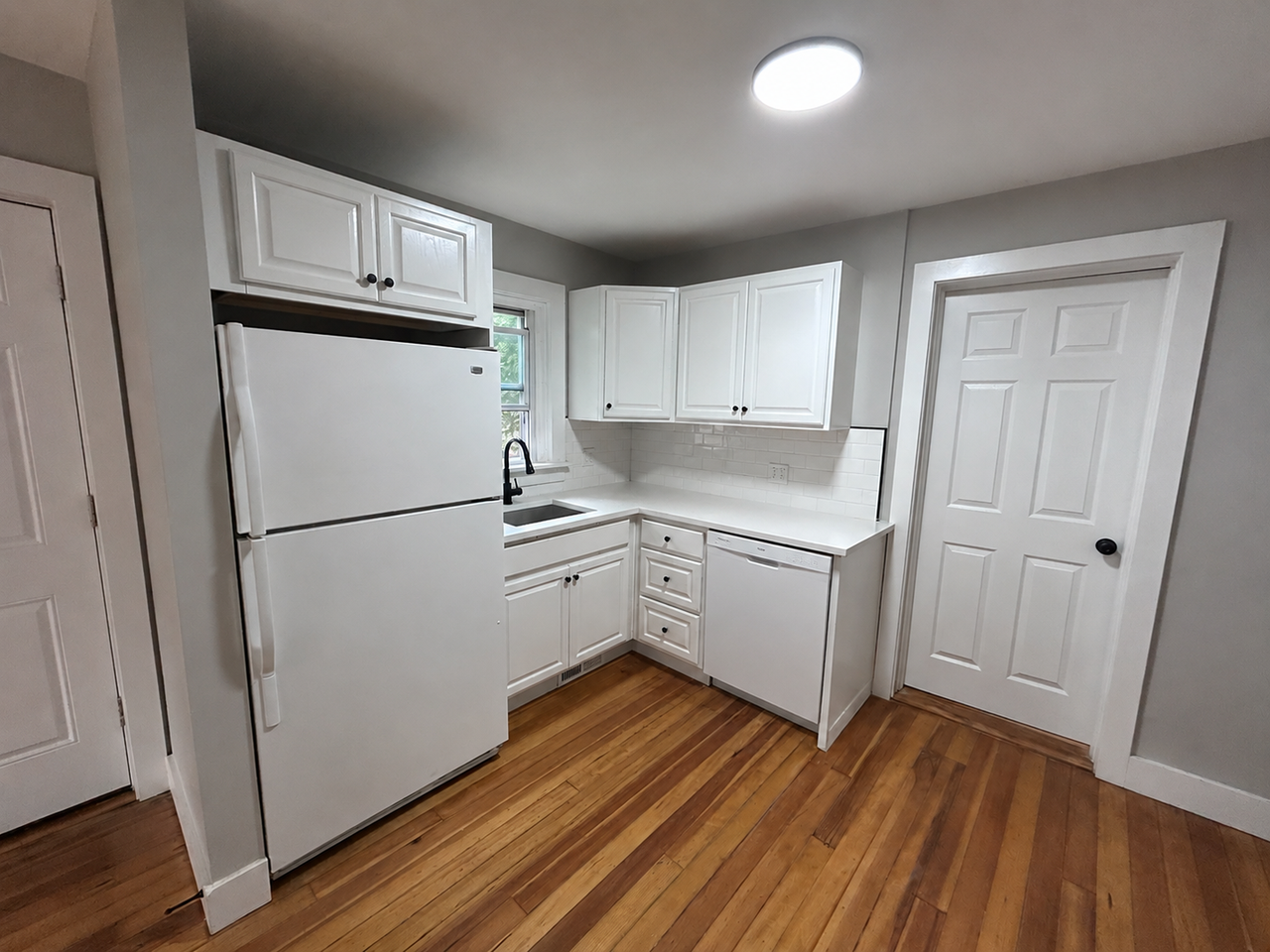 231 Beechwood Ave - Photo 3 of 17
