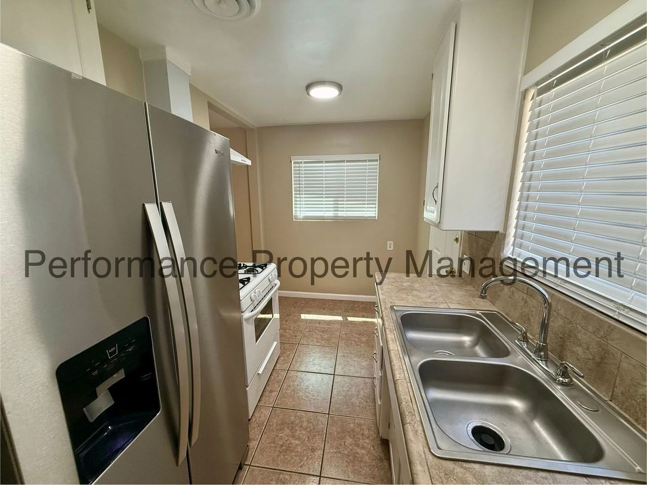 4 N Mcdonald Way - Photo 3 of 11