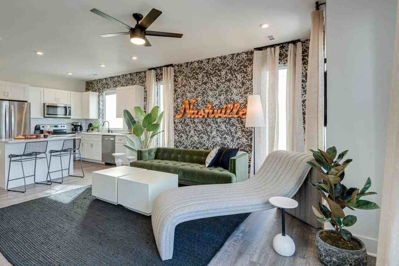 5625 Lenox Ave - Photo 4 of 18