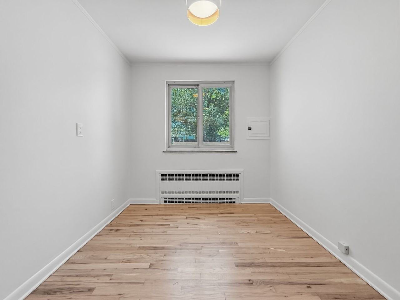 1101 Locust St - Photo 6 of 27