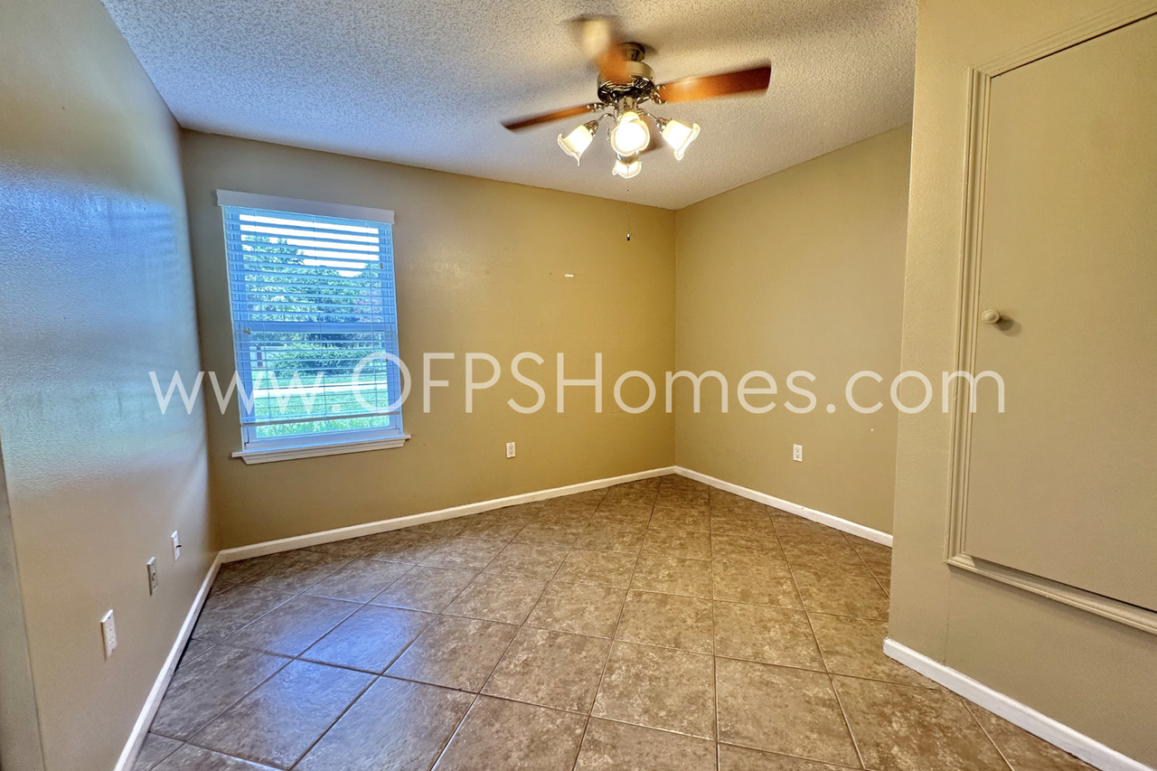 2961 2nd Ave Ne - Photo 7 of 14