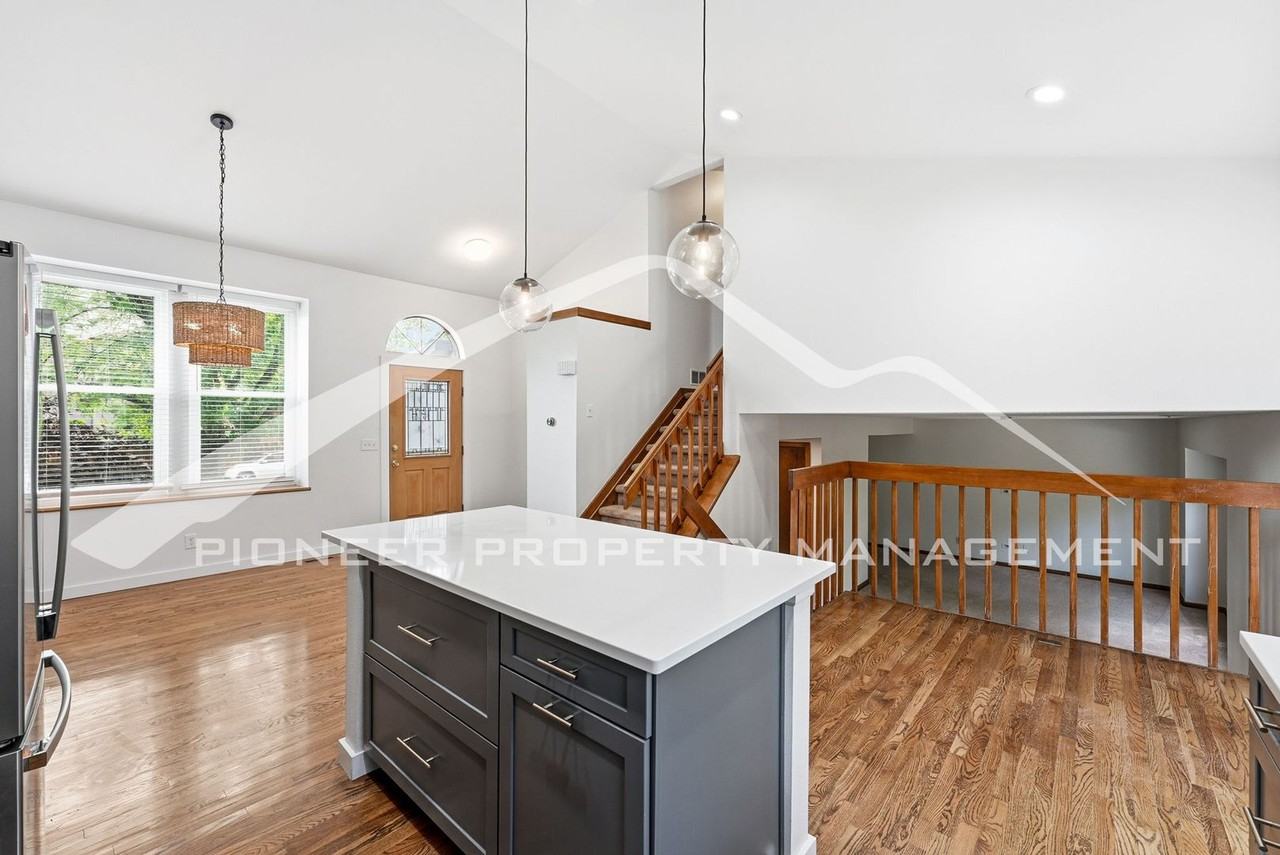 9753 Independence St - Photo 7 of 26