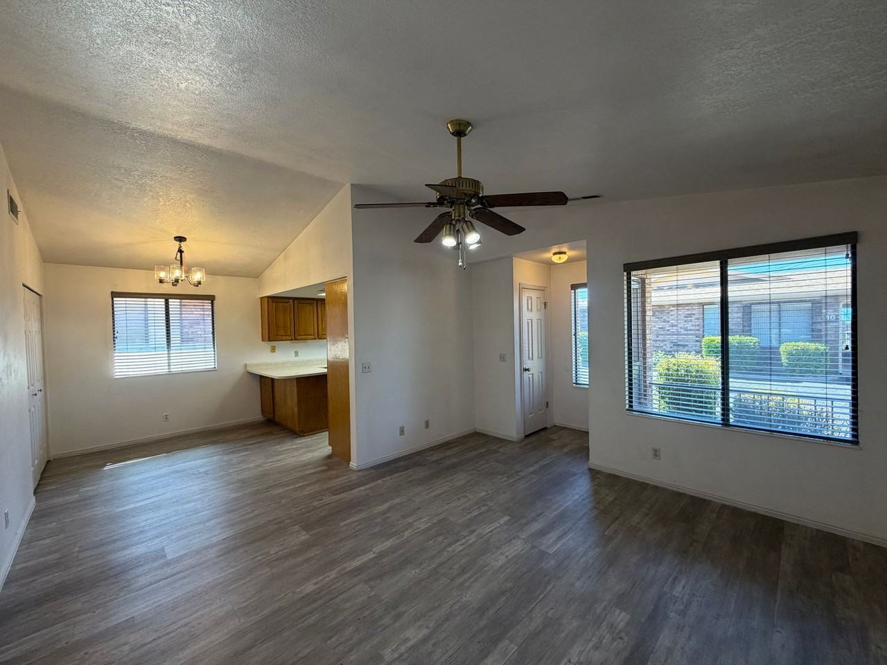 375 S Main St #4 - Photo 3 of 22