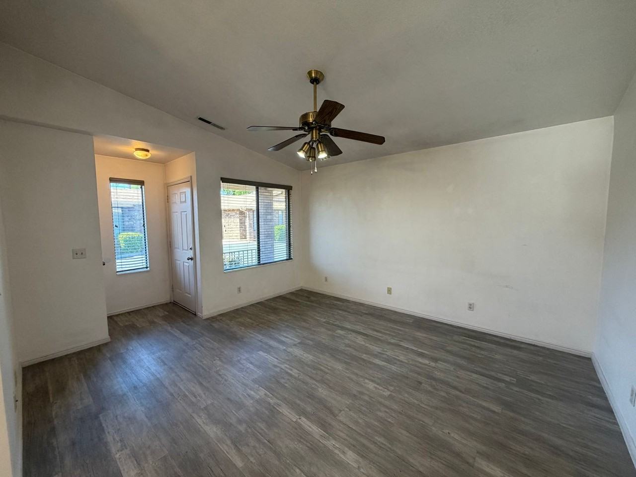 375 S Main St #4 - Photo 4 of 22