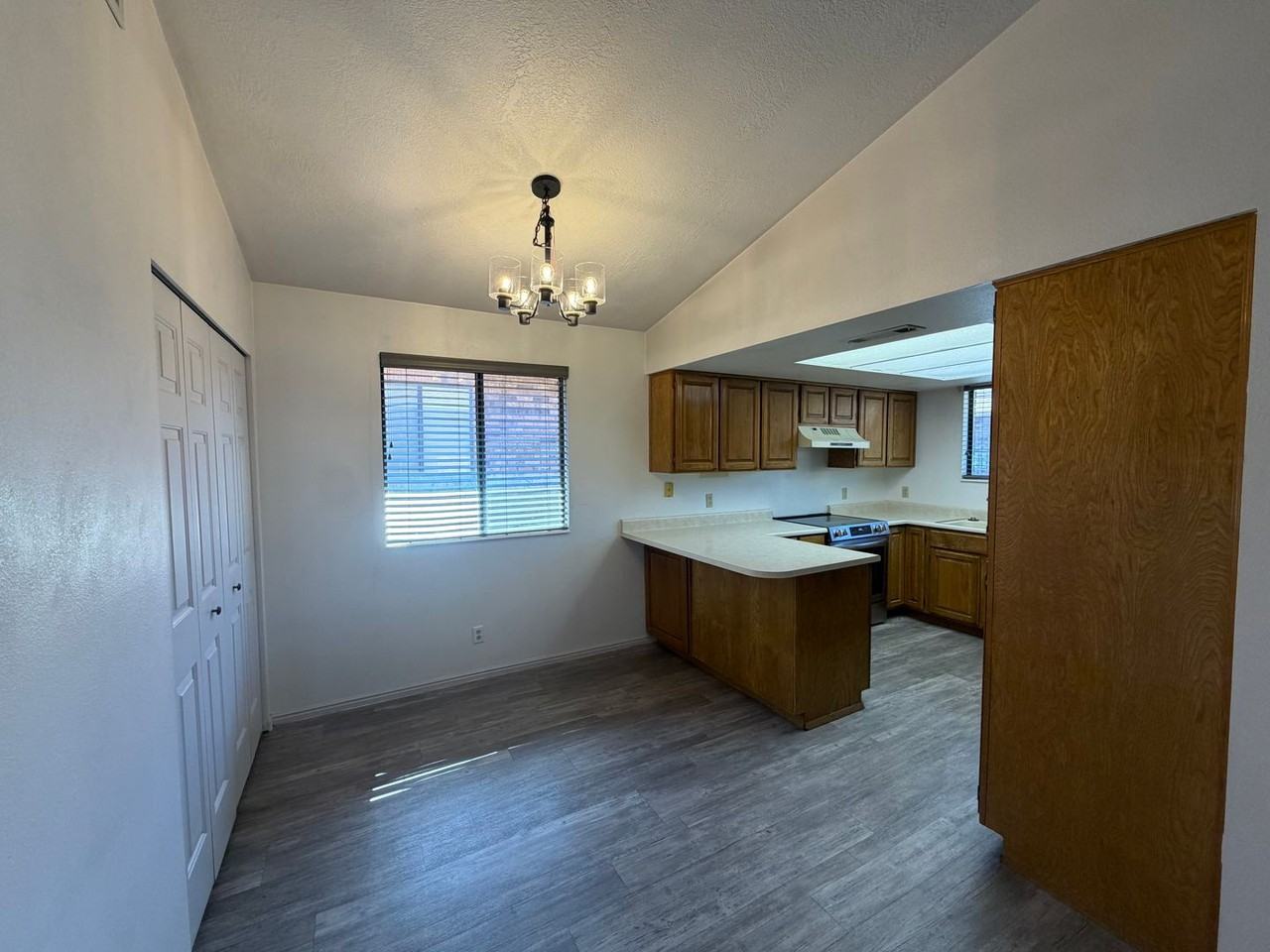 375 S Main St #4 - Photo 5 of 22