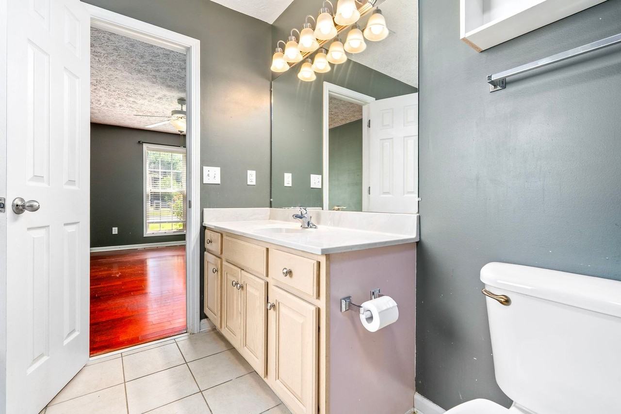 4264 Live Oak Dr - Photo 7 of 27