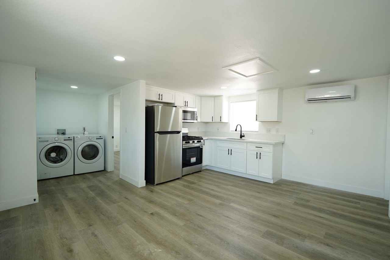 1006 Beverly Rd - Photo 2 of 20