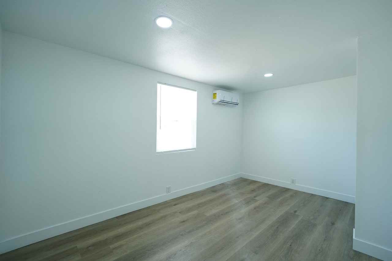 1006 Beverly Rd - Photo 6 of 20