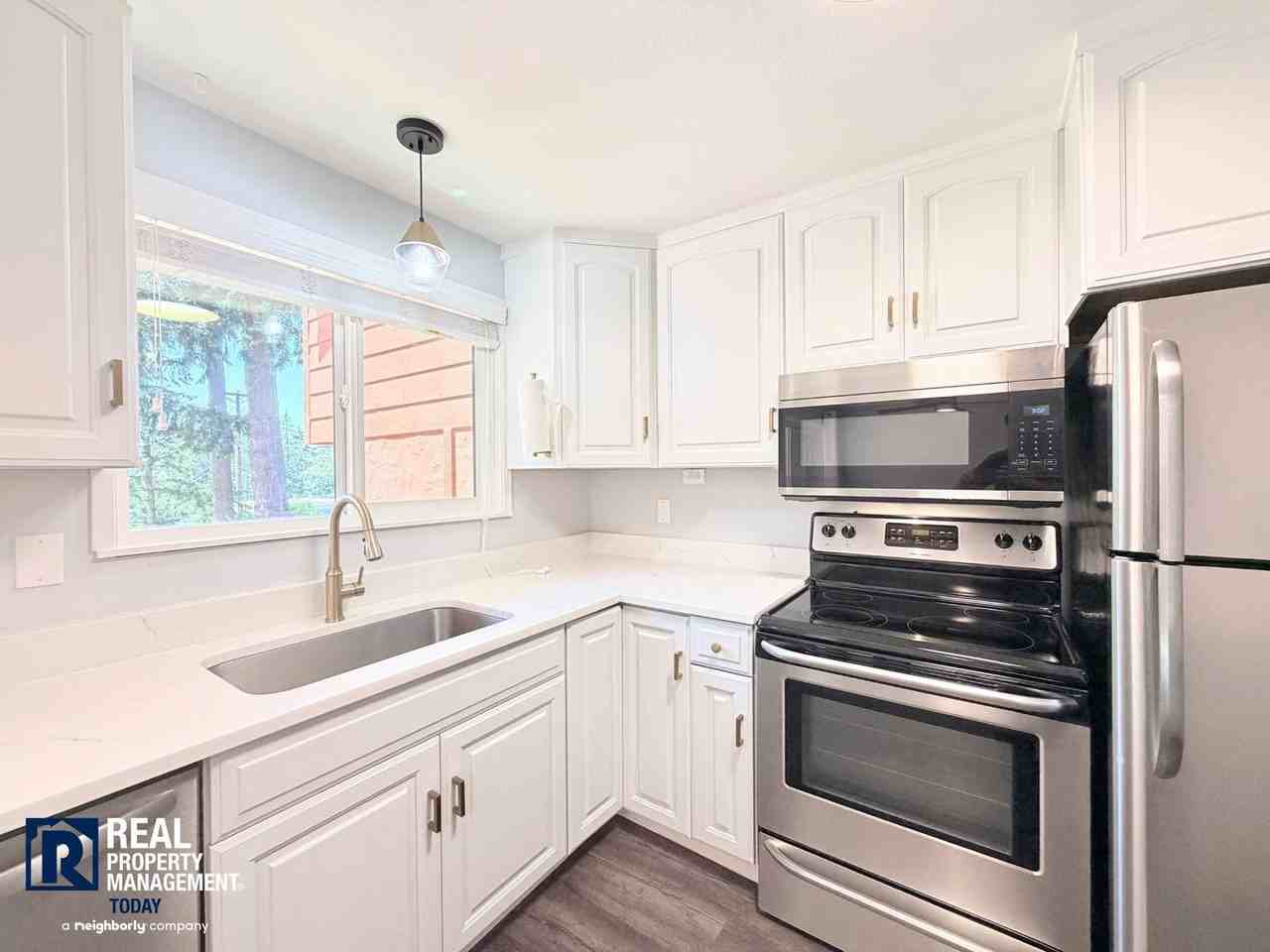 12824 62nd Ave Nw #D4 - Photo 6 of 23