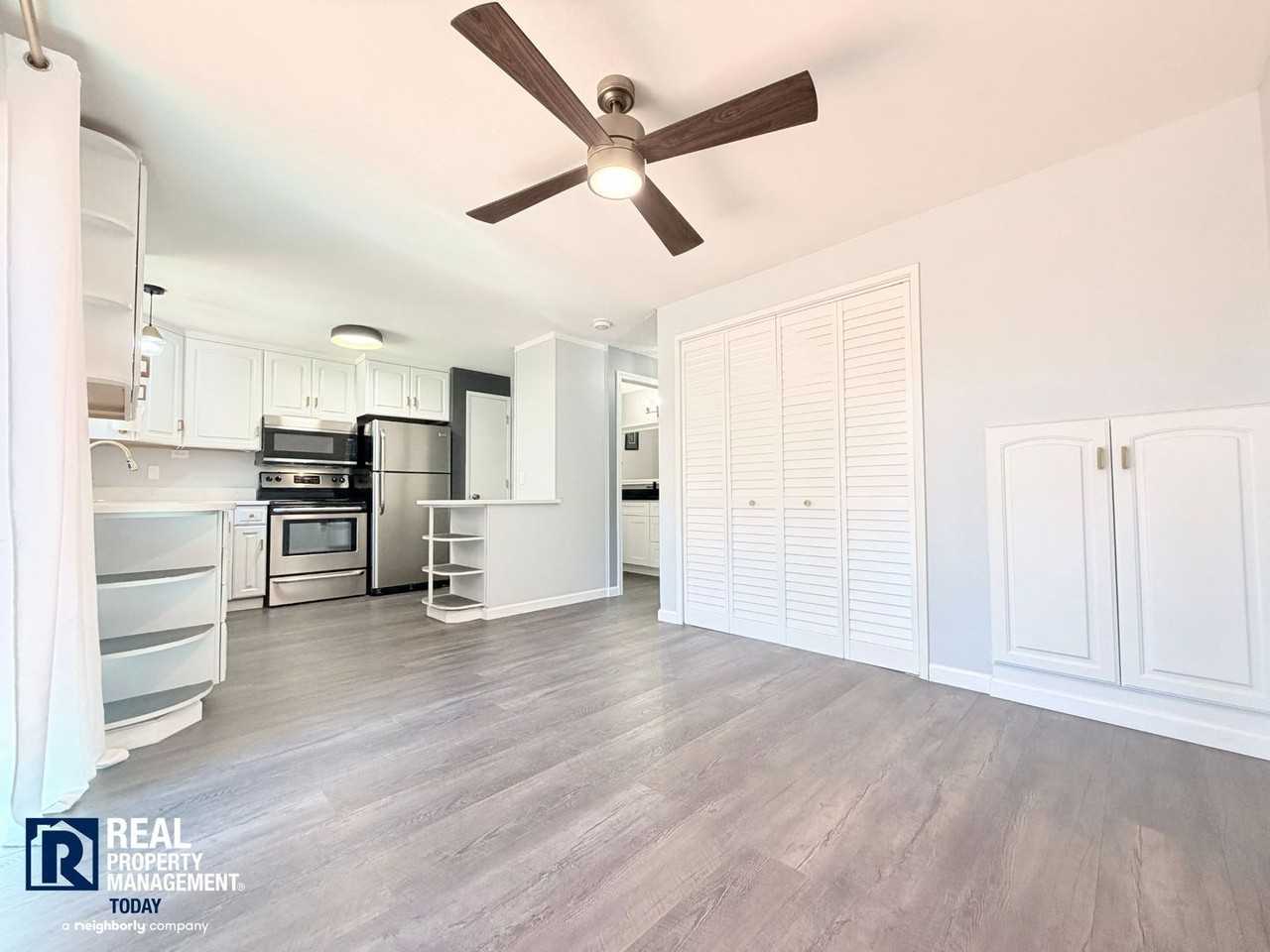 12824 62nd Ave Nw #D4 - Photo 7 of 23