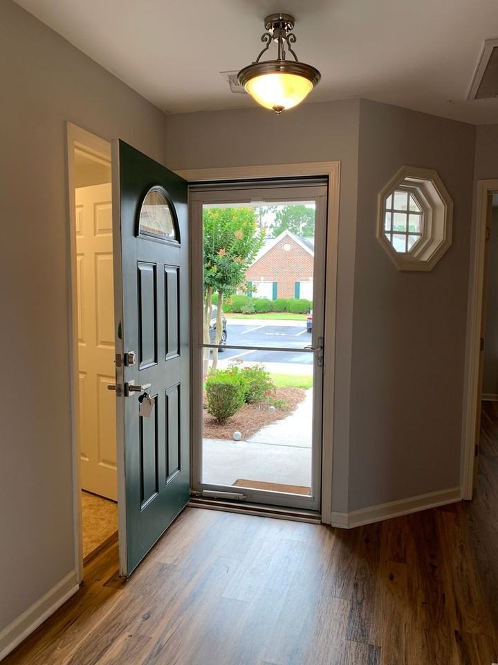 1032 Bridgeport Way - Photo 2 of 29