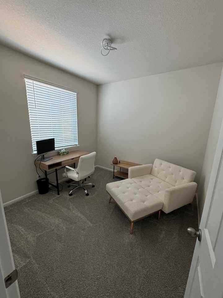 6222 Kinston Pkwy - Photo 4 of 10