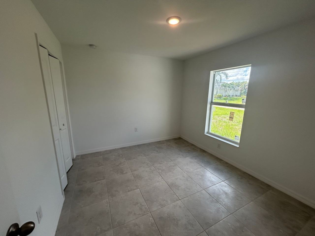 2825 Nw 25th Ln - Photo 7 of 12