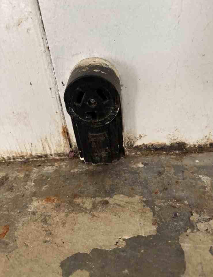 11805 Pearl St - Photo 3 of 11