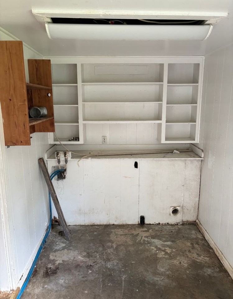 11805 Pearl St - Photo 4 of 11