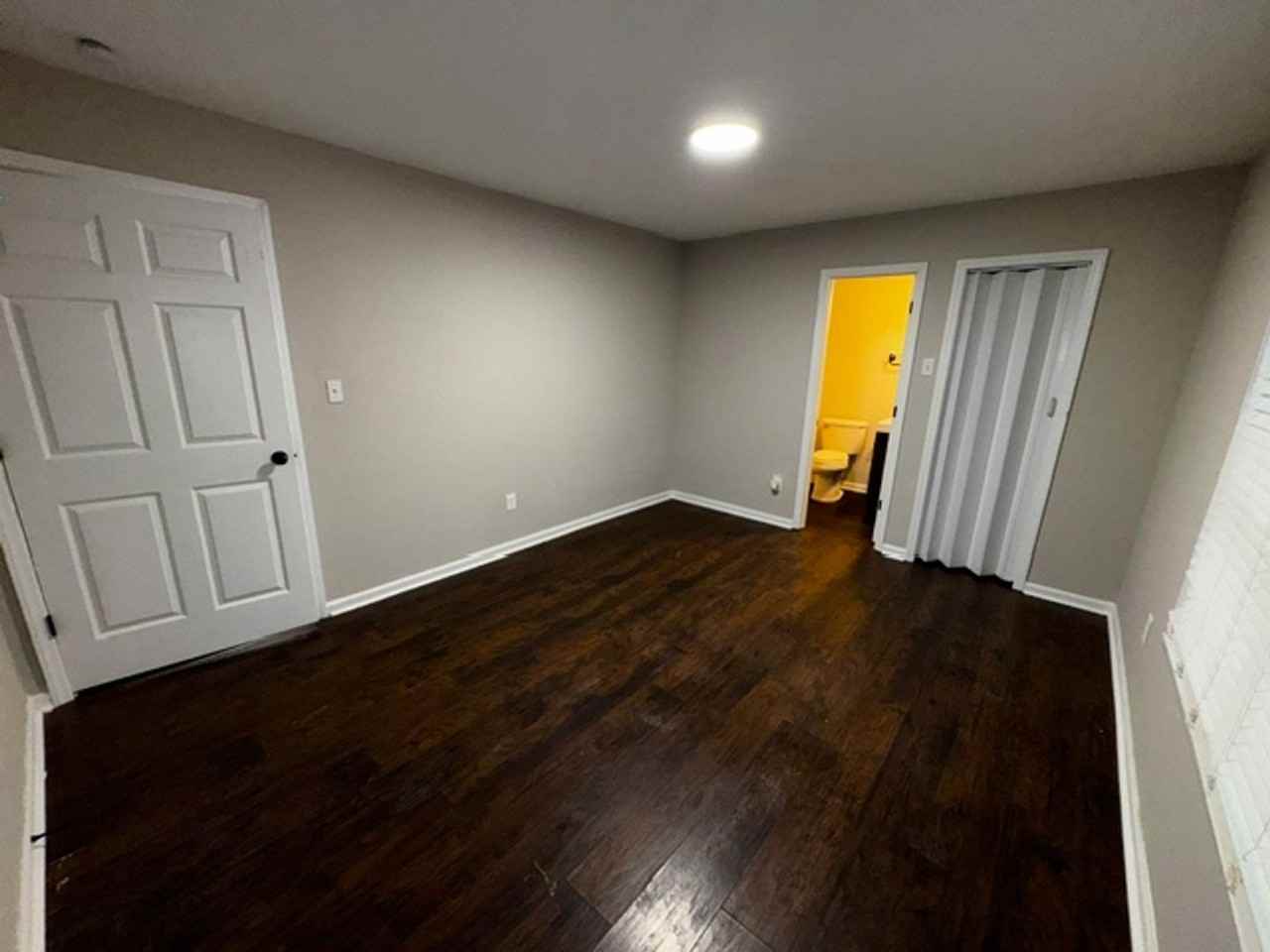 216 W Lee Ave - Photo 5 of 9