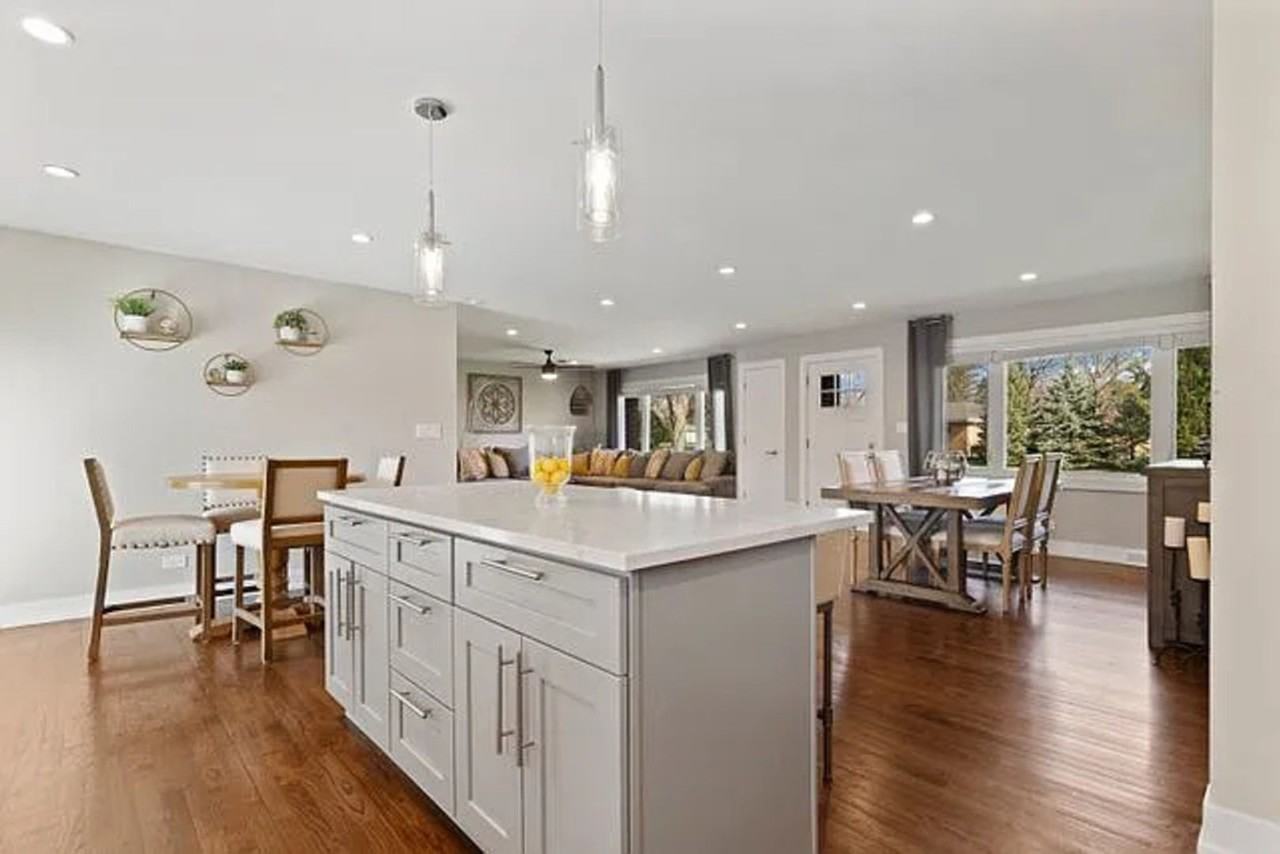 803 Rose Ave - Photo 3 of 18