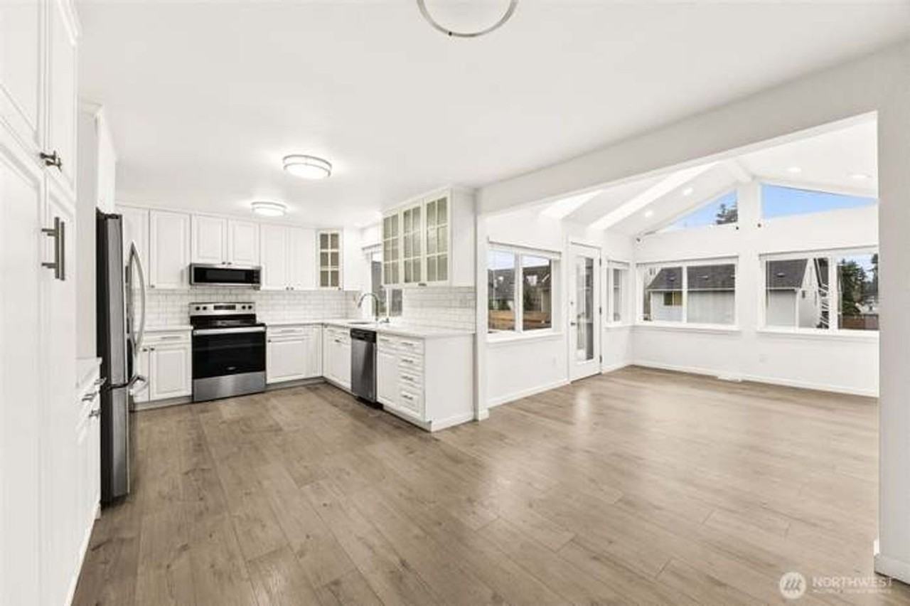 3810 180th St E - Photo 6 of 22