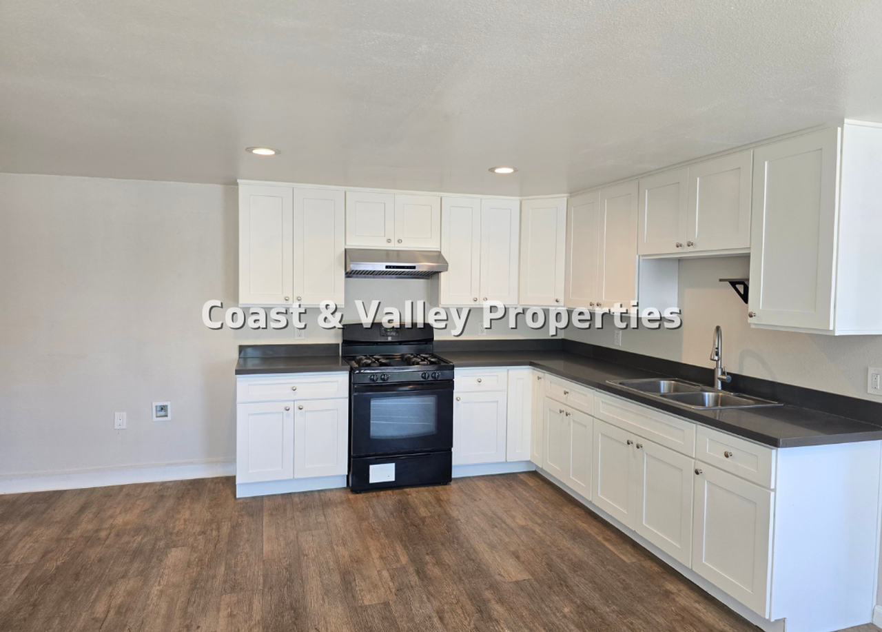 230 California St - Photo 3 of 8