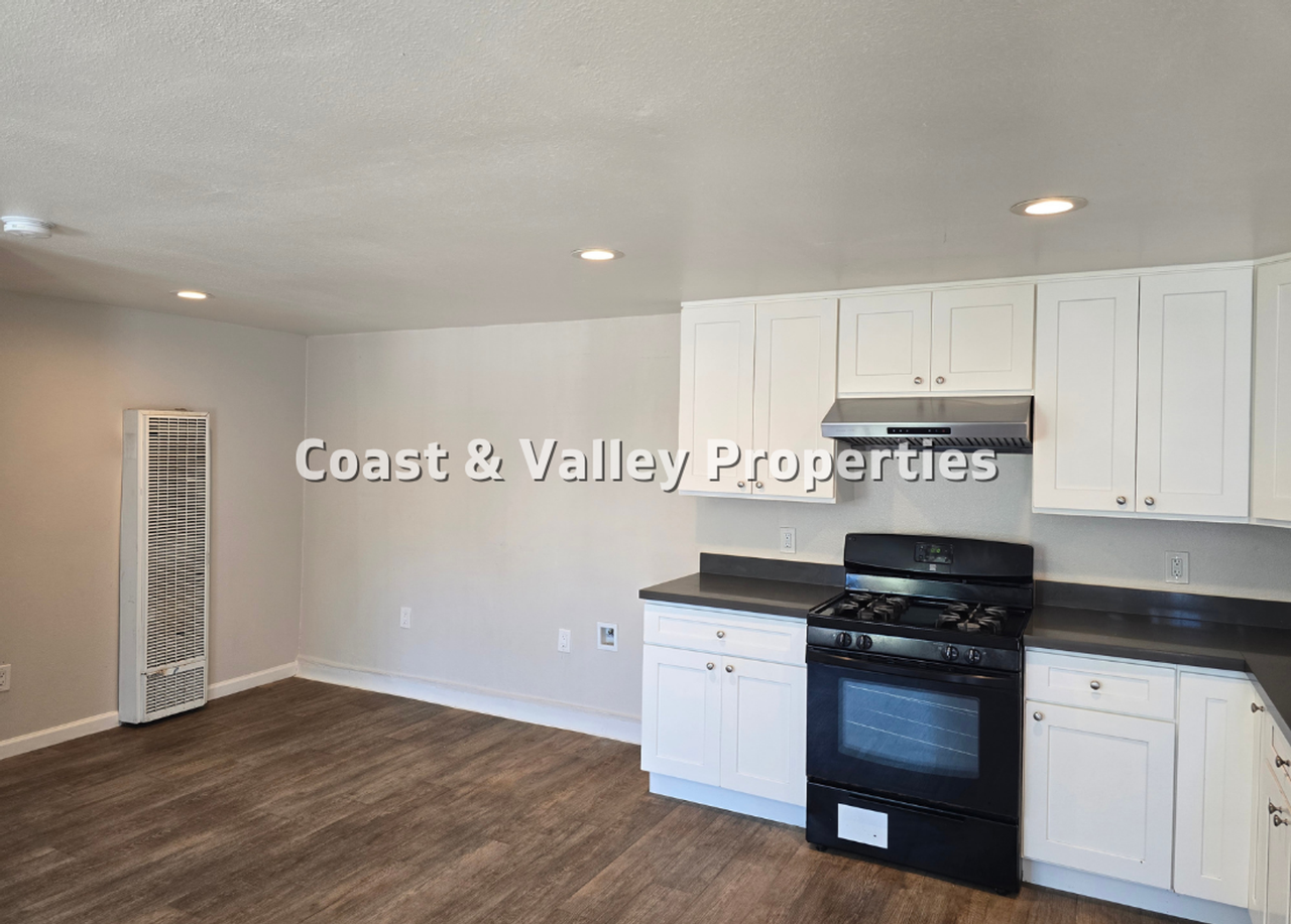 230 California St - Photo 4 of 8