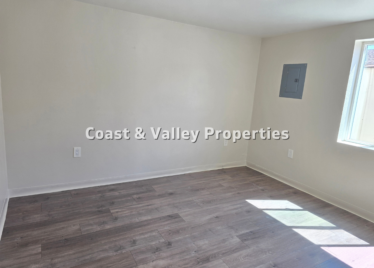 230 California St - Photo 5 of 8