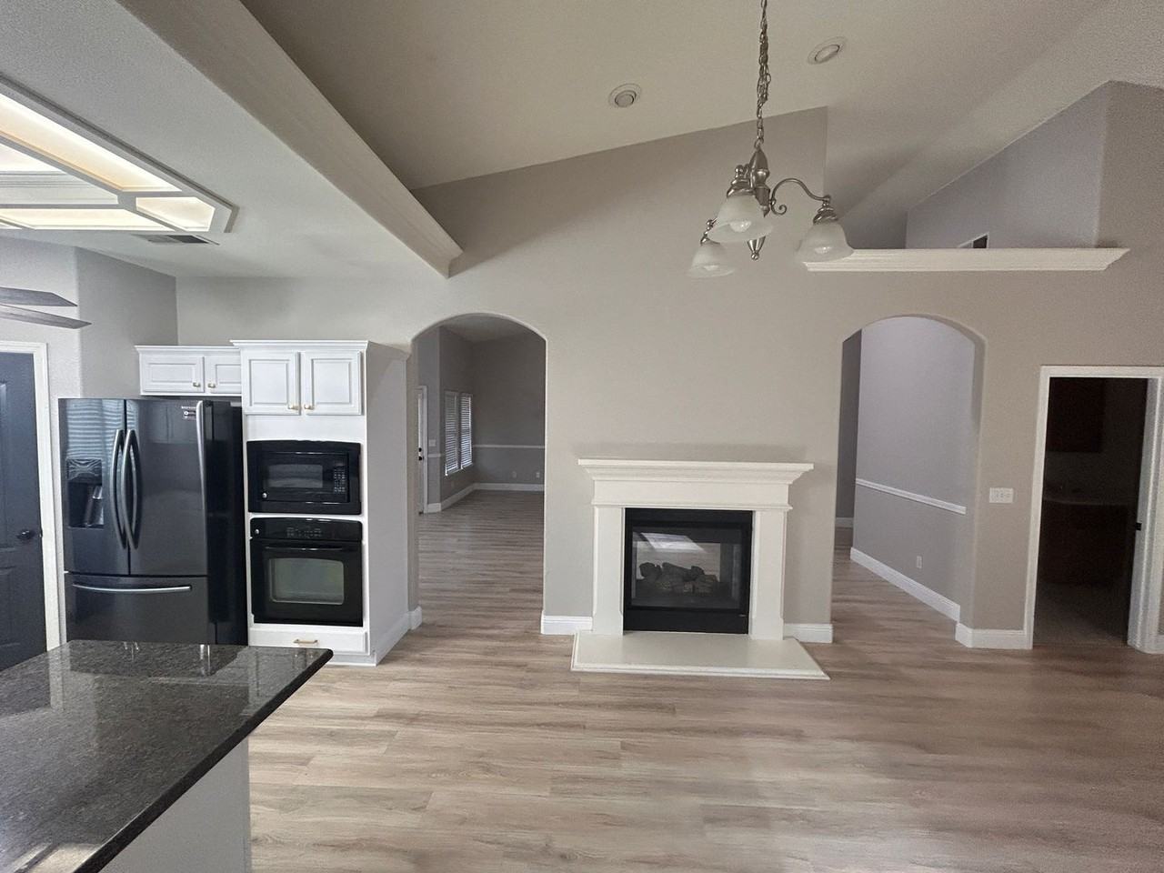 1519 Castoro Way - Photo 4 of 25