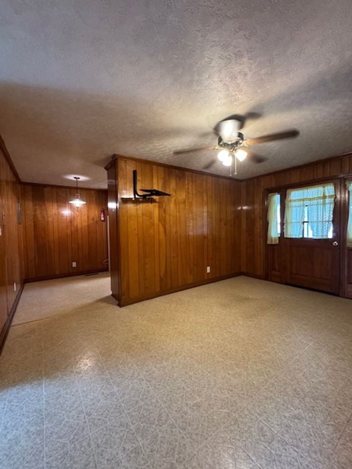 709 Luther Dr - Photo 6 of 24