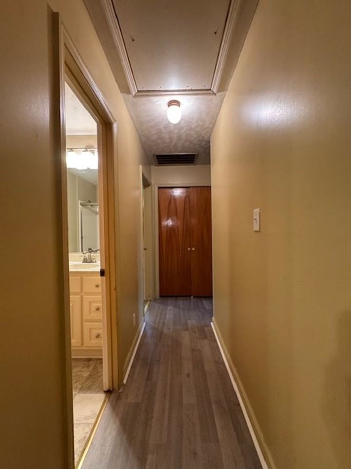 709 Luther Dr - Photo 7 of 24