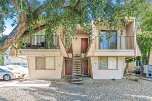 featured image of 1421 Drake Dr