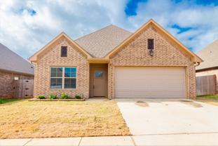 822 Lindsey Ln - Photo 1 of 1