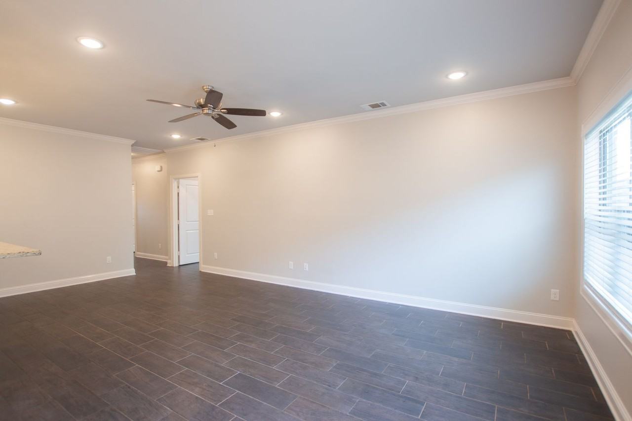 822 Lindsey Ln - Photo 5 of 25