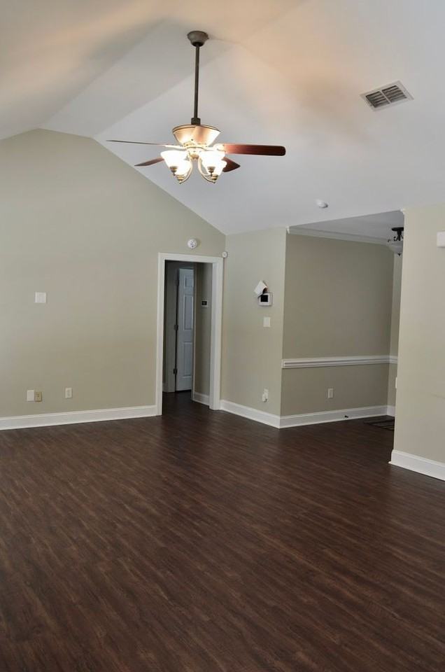 816 Stoneview Dr - Photo 2 of 21