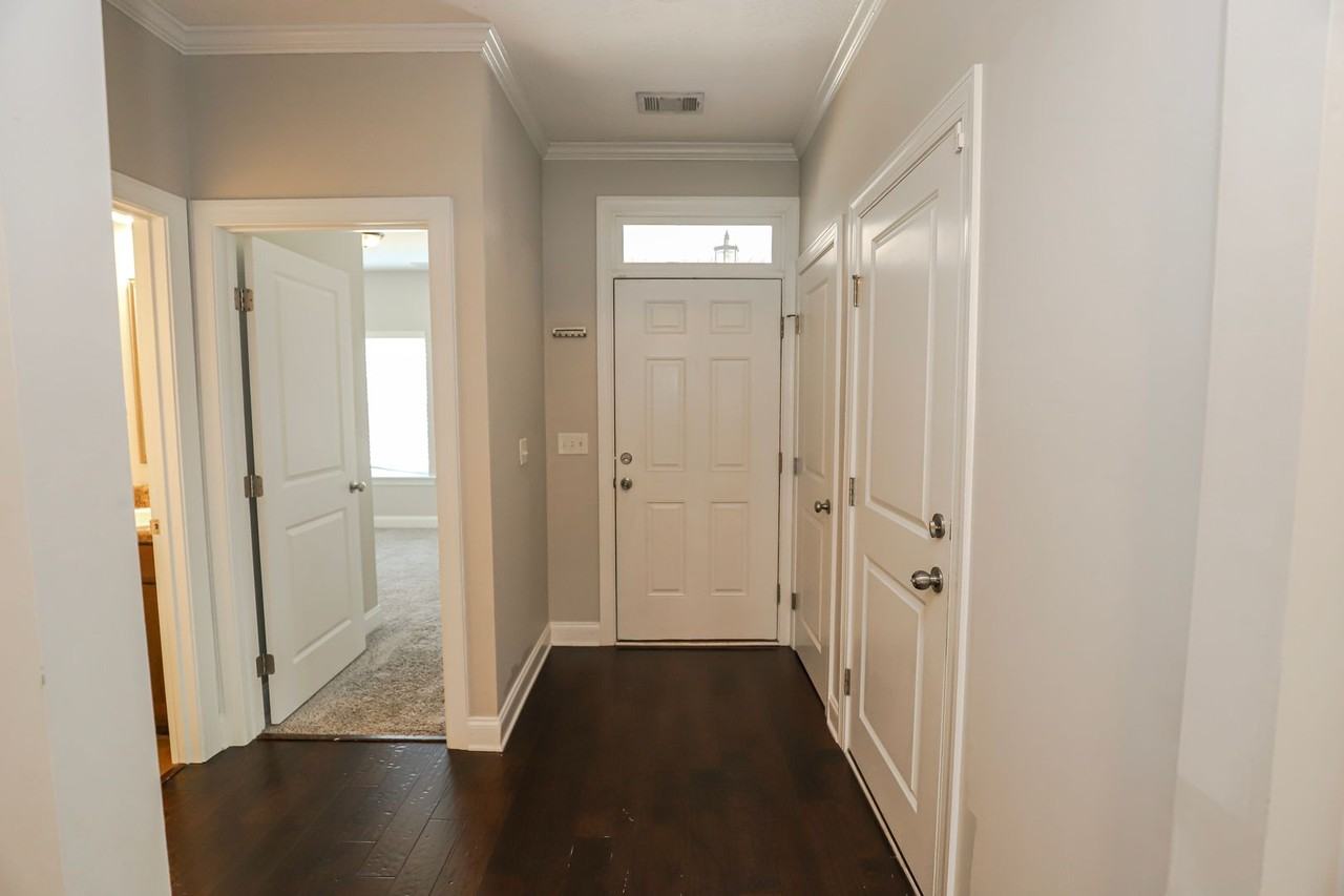 1953 Kenlock Dr - Photo 2 of 22