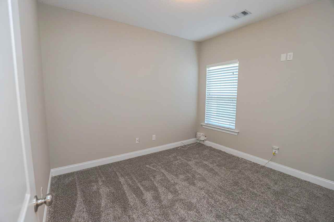1953 Kenlock Dr - Photo 7 of 22