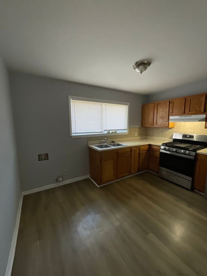 16 Pollux Cir E #4 - Photo 5 of 13